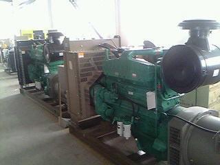 柴油發電機組 從供貨商選擇到300KW康明斯與江蘇泰豪機組的全面解析